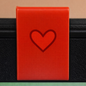 Kalp işlemeli laptop kamera kapatıcısı